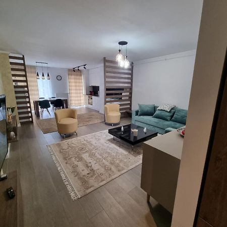 Apartament Superb In Regim Hotelier- Arad Plaza المظهر الخارجي الصورة